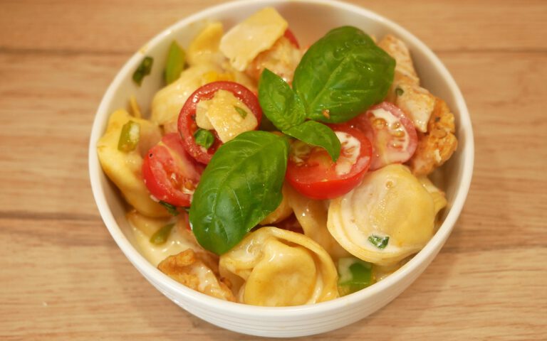 Sommerlicher Tortellini-Salat
